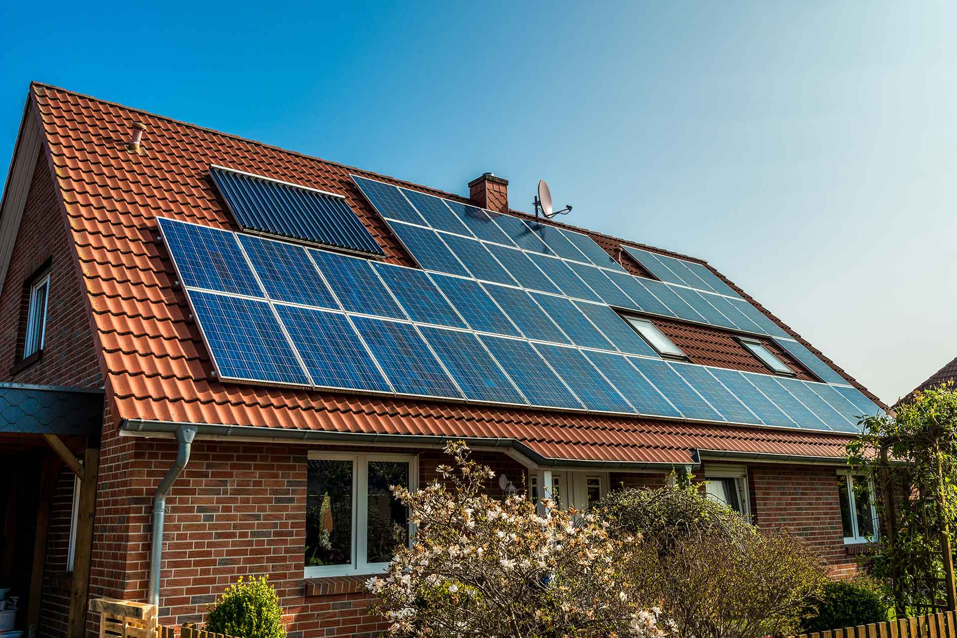 How Many Solar Panels Does It Take to Power a Typical House? Yorkshire Real